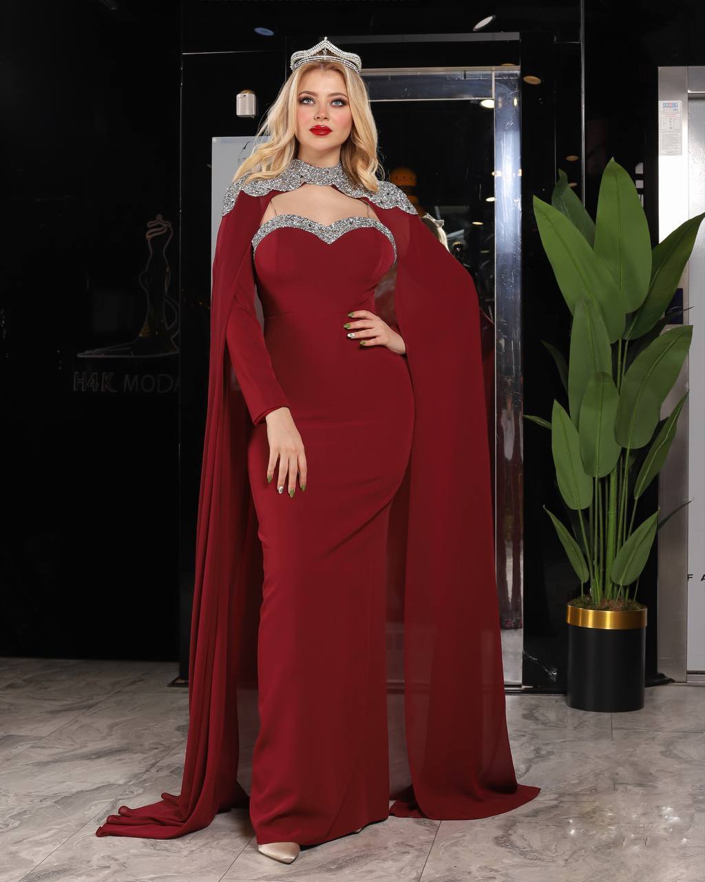 فستان سهرة مع كاب شيفون